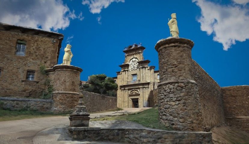 Muralla del Palacio de Renedo, Spain